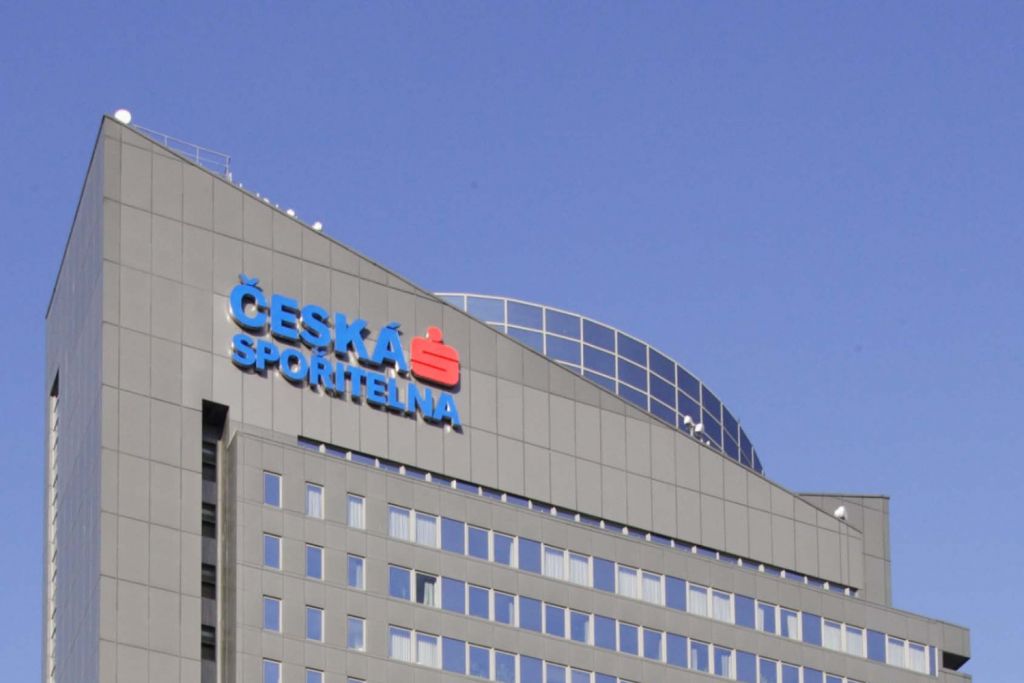 Česká spořitelna zaznamenala v roce 2023 růst obchodních výsledků a přispěla ke stabilizaci trhu