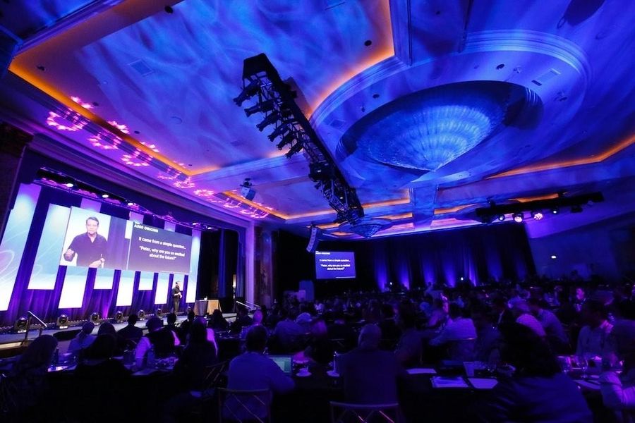 Uzavřená vizionářská konference Abundance360 očima šéfa pražského technologického inkubátoru