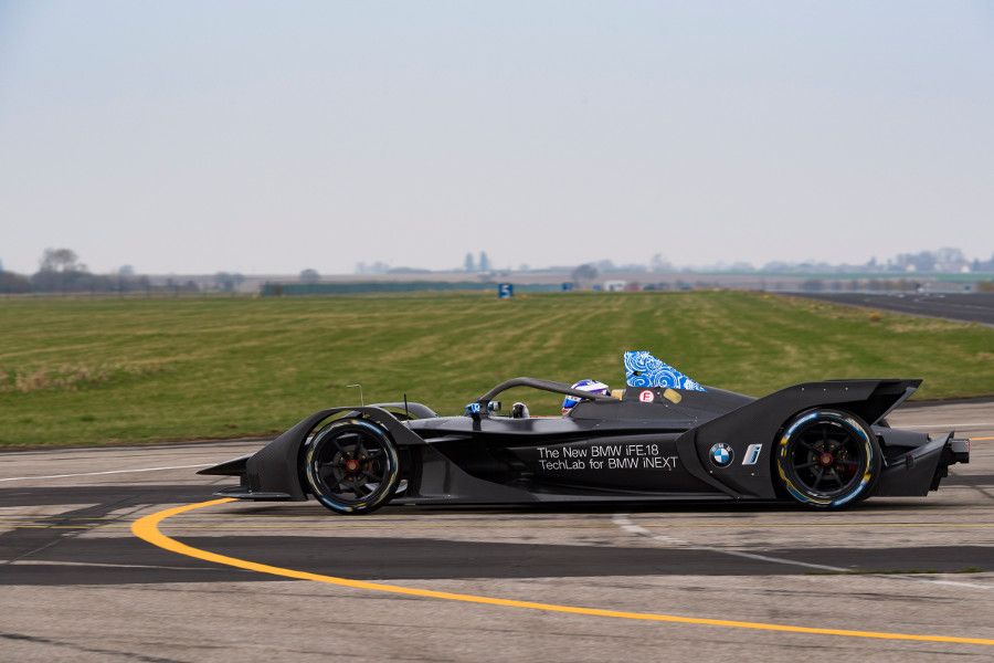 Vývoj závodního vozu BMW iFE.18 pro šampionát Formula E vstoupil do další fáze
