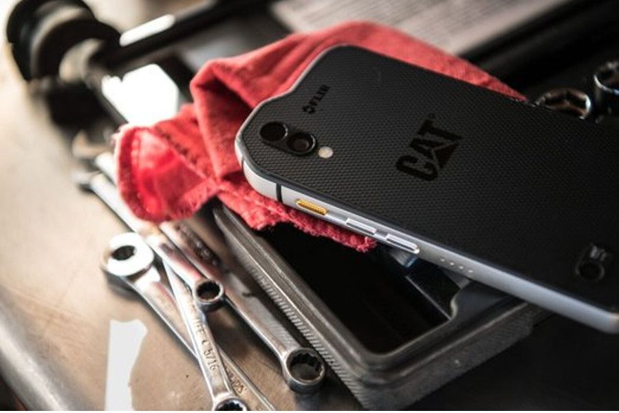 CAT S61: vysoce odolný, prachotěsný, vodotěsný a funkcemi napěchovaný smartphone﻿