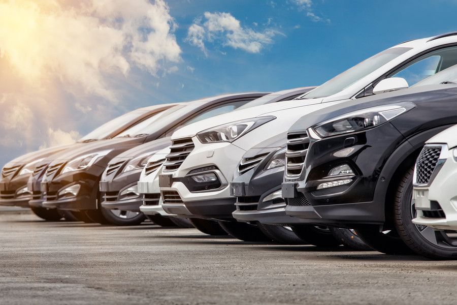 Jak auta přicházejí o hodnotu? Roli hraje značka i ošoupané sedačky