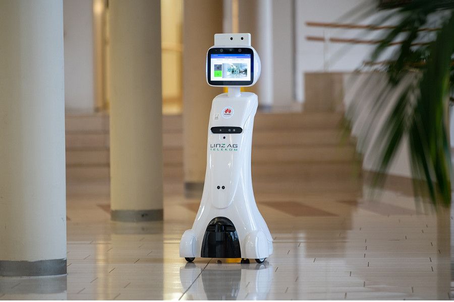 Rakouské centrum pro seniory dostalo 5G robotického pomocníka
