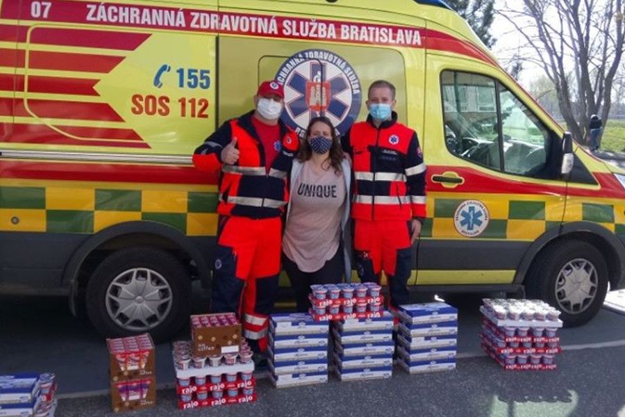 Coca-Cola podpořila frontové linie 26,2 miliony