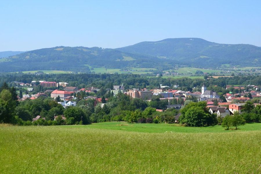Středně velké obce mohou žádat o dotace na rekonstrukce a přestavby veřejných budov