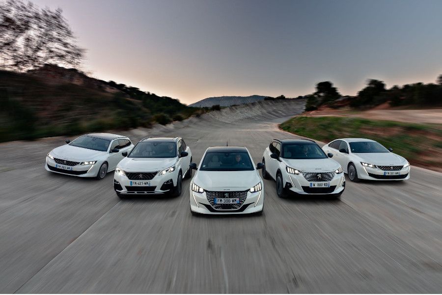 Peugeot představuje svou vizi ekologické mobility: „POWER OF CHOICE“