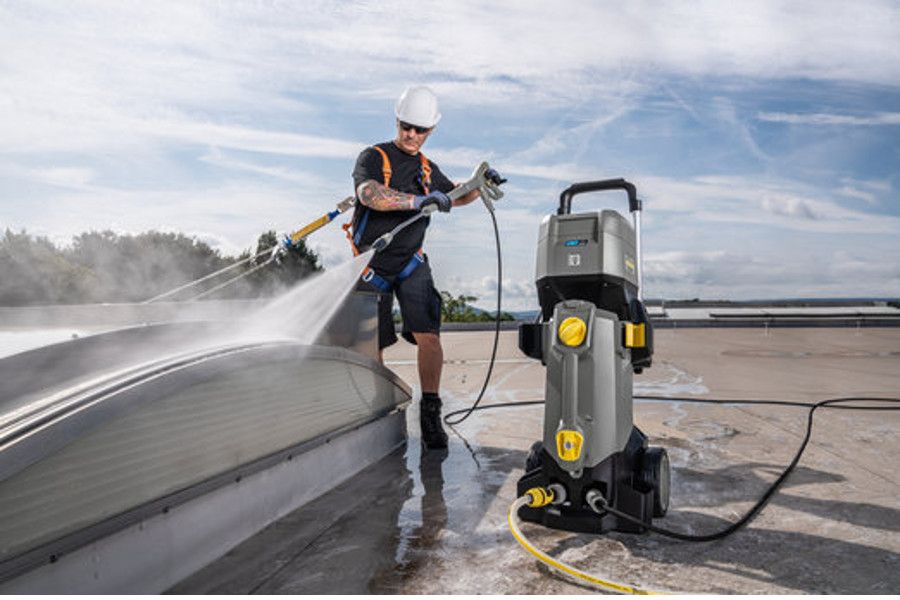 Kärcher představuje profesionální řadu produktů na bateriový pohon