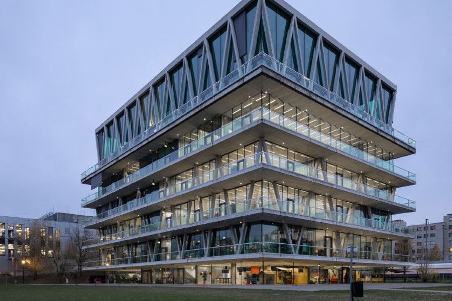 Objem investic v ČR ve druhém čtvrtletí meziročně vzrostl o 42 %