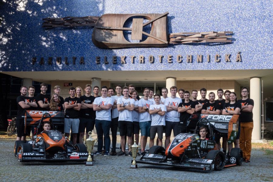 Bezpilotní studentská formule z Fakulty elektrotechnické ČVUT se představí na EXPO v Dubaji