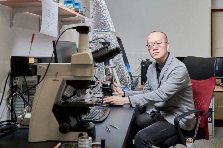 Časopis Nature Materials publikoval práci o „superlubrikantu“ objeveném na FEL ČVUT v Praze