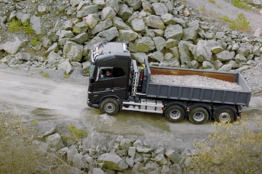 Volvo Trucks uvádí na trh nové funkce podporující bezpečnost a komfort v náročných podmínkách
