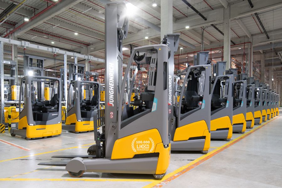 Společnost Jungheinrich dodala 100 000. lithium-iontový vozík