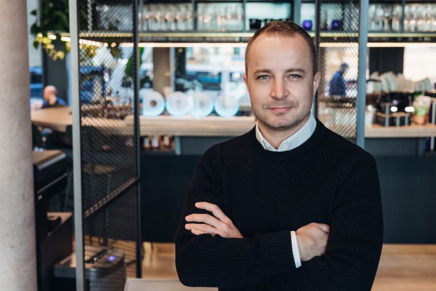 Komunikaci DODO Group nově zastřeší Adam Rapák. Přichází z McDonald’s