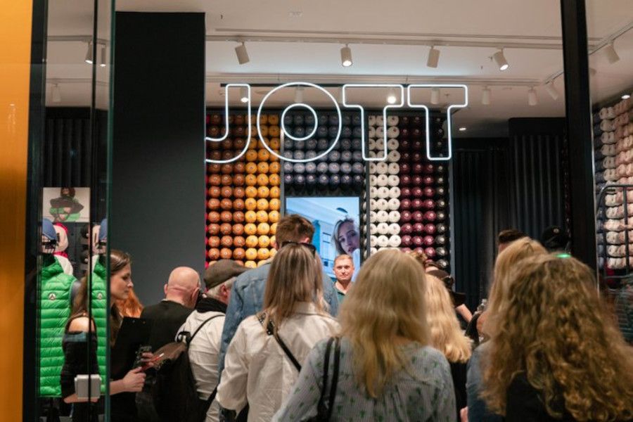 Na český trh vstoupila francouzská módní značka JOTT