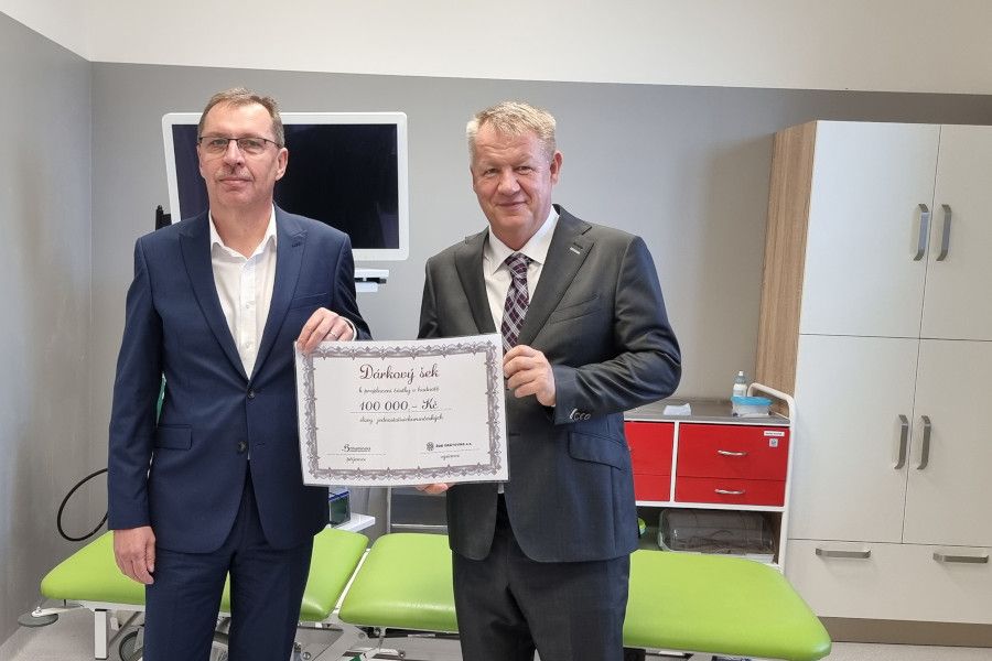 ŽDB Drátovna věnovala nemocnici v Bohumíně peníze na pořízení polohovacích postelí