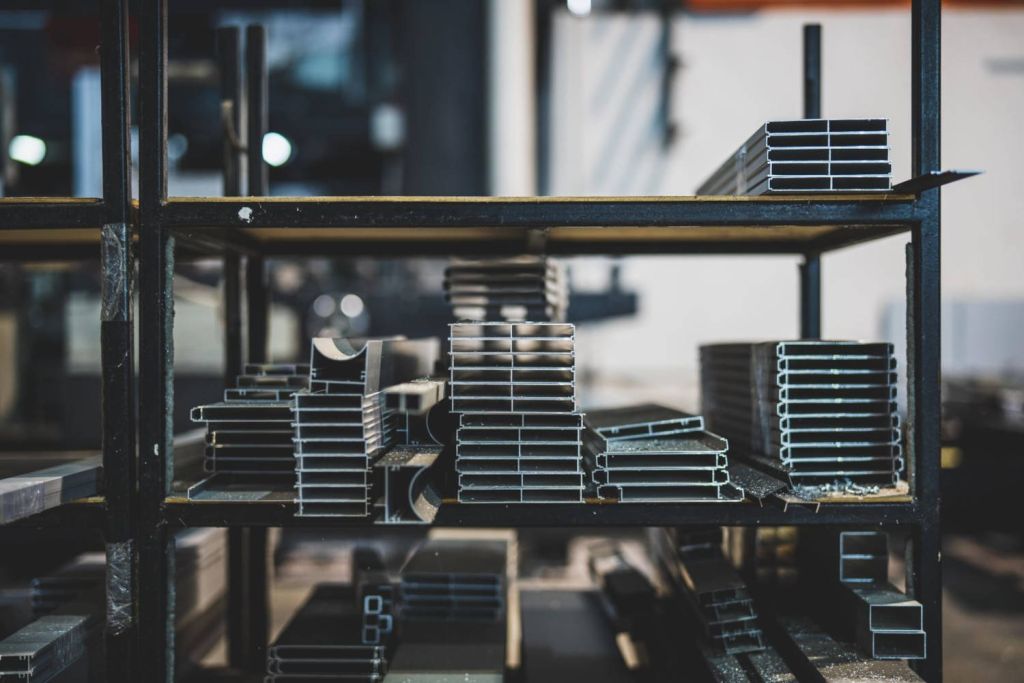 Český trh průmyslových nemovitostí zpomaluje, důvodem jsou vysoké ceny nájmů