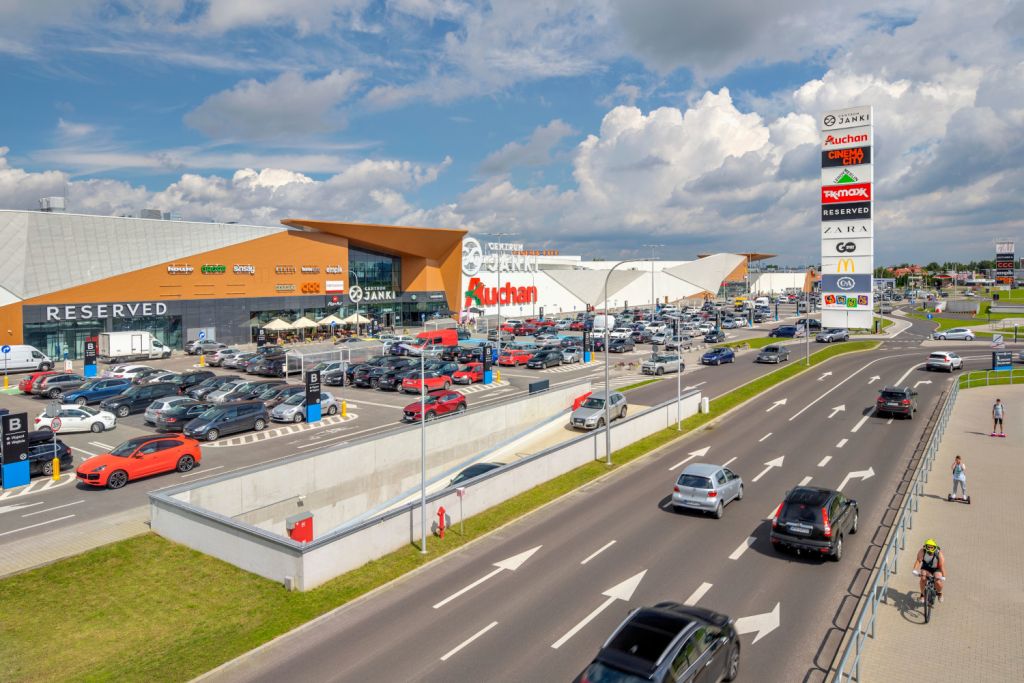 Česká SCF kupuje za více než 7 miliard korun portfolio nákupních center v Polsku