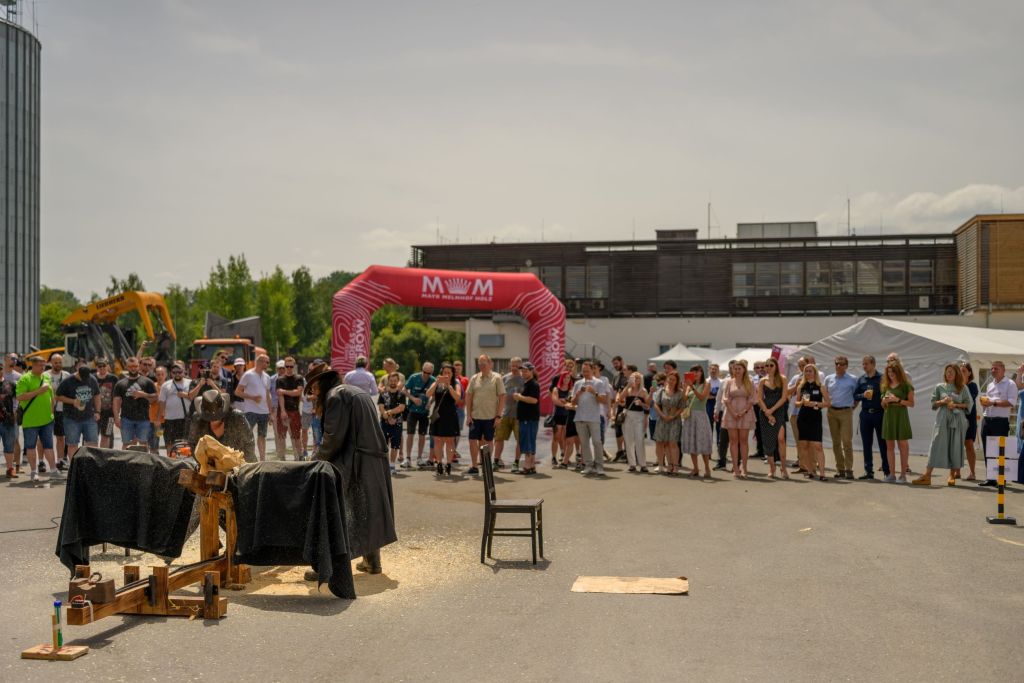 Největší pila v Česku Mayr-Melnhof Holz Paskov oslavila 20 let od zahájení výroby