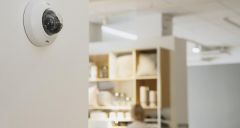 Axis uvádí nové diskrétní kopulovité IP kamery