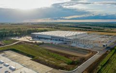 GLP a Alza.cz otevřely v Praze Chrášťanech moderní logistické centrum