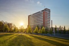 06_Mrakodrap_Tomas_Novosad_web